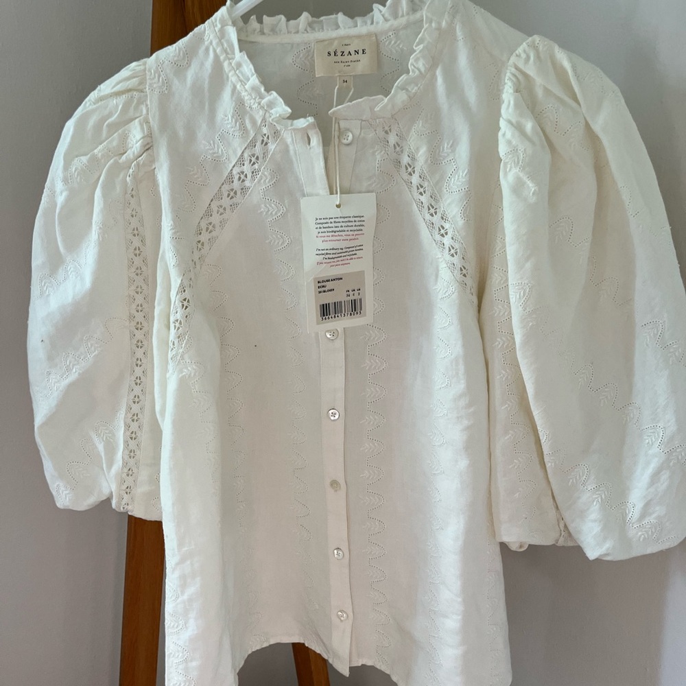 Beautiful white cotton Sezane puff sleeve top